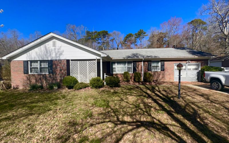 We buy houses in Suffolk VA — brick ranch home purchased for cash